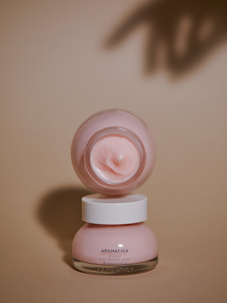 kbeauty-aromatica-reviving-rose-infusion-cream-creme-infusee-rose-repulpante-hydratante-seoulmate-cosmetiques-coreens